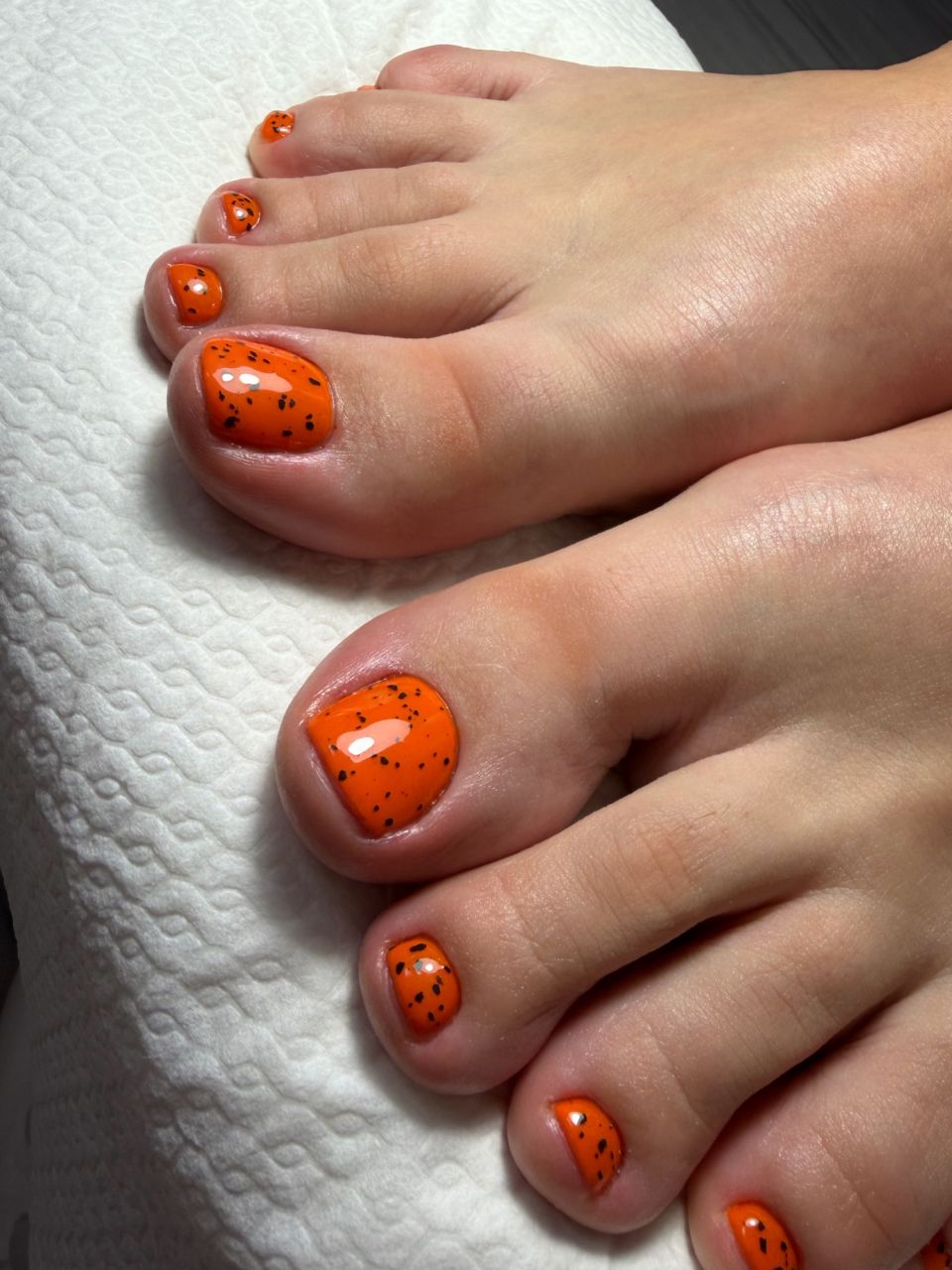 Pedichiura cu oja semipermanenta/clasica/medicala/estetica